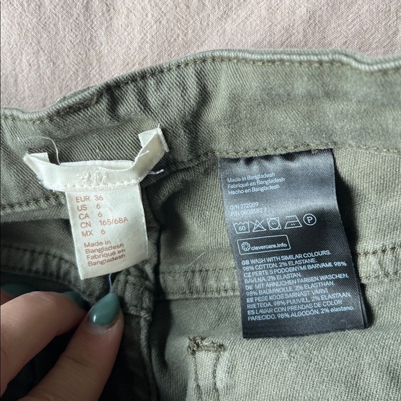 H&M Olive Green Denim Shorts | Size 6 (EUR 36) - Picture 2 of 3